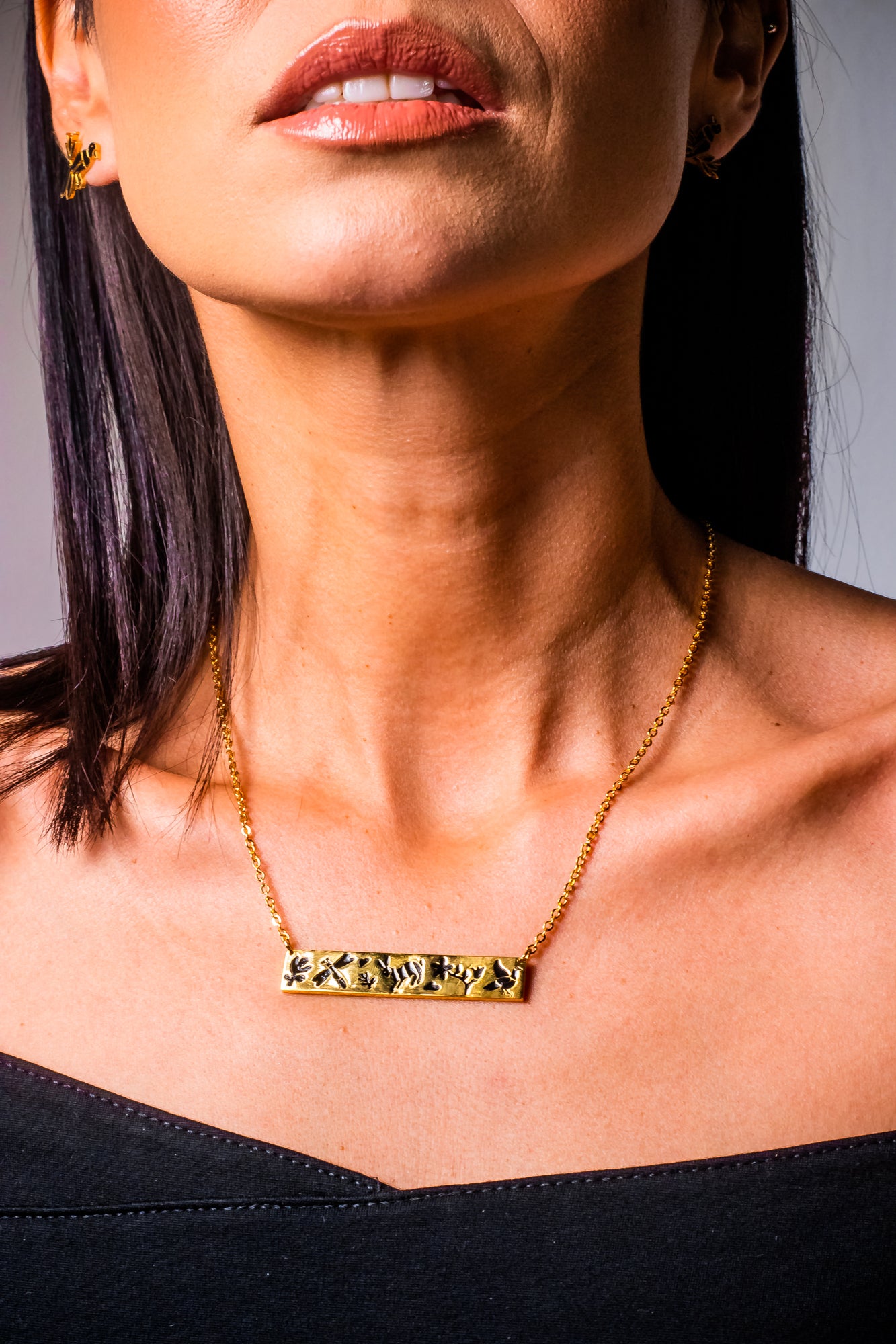 Collar Maka Negro