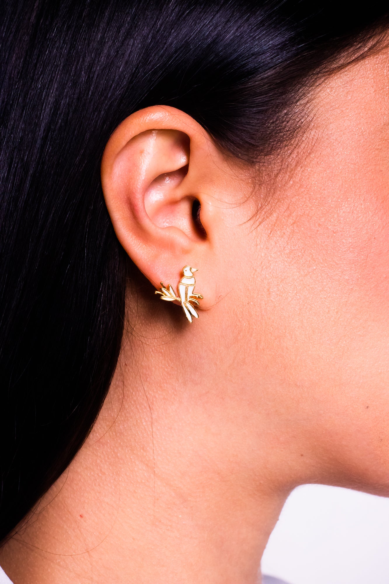 Yolotl White Earrings